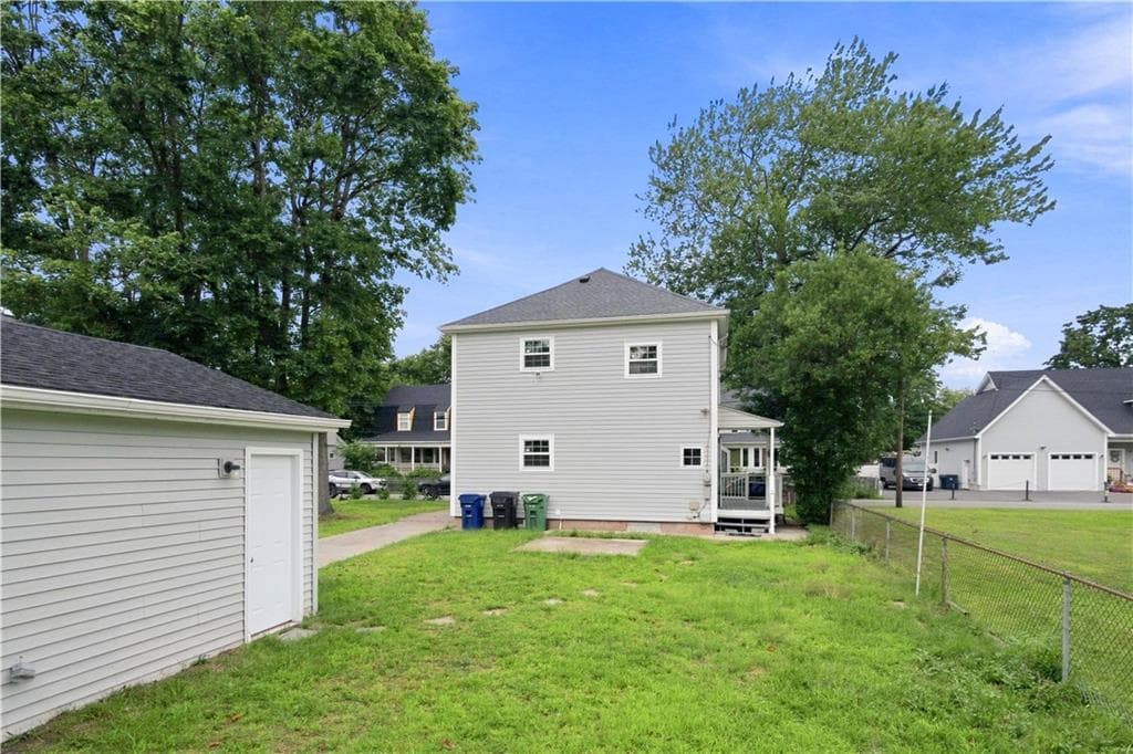 Single Family Residence at 52 Blake Street Street, Warwick, photo 16 of 26