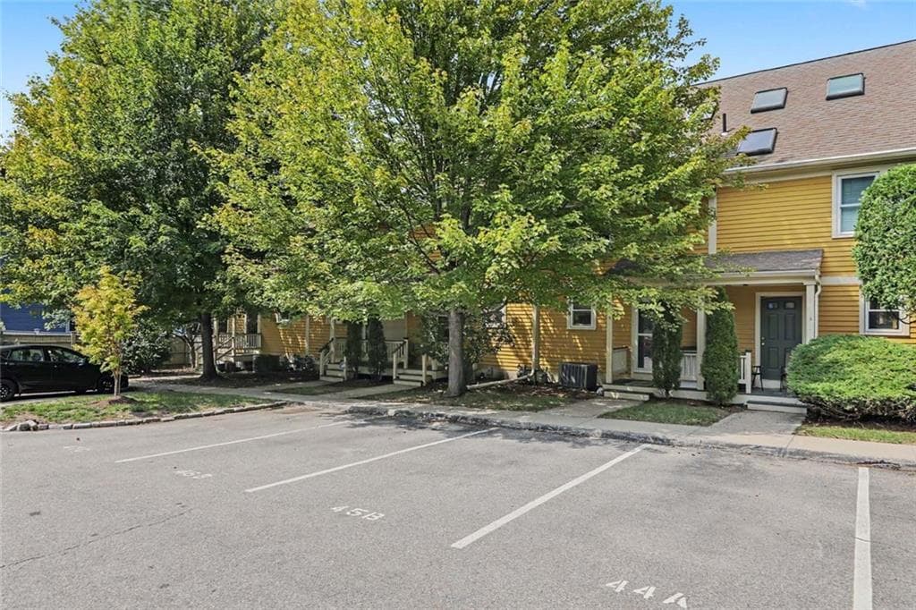 70 Oak Street UNIT B photo 42