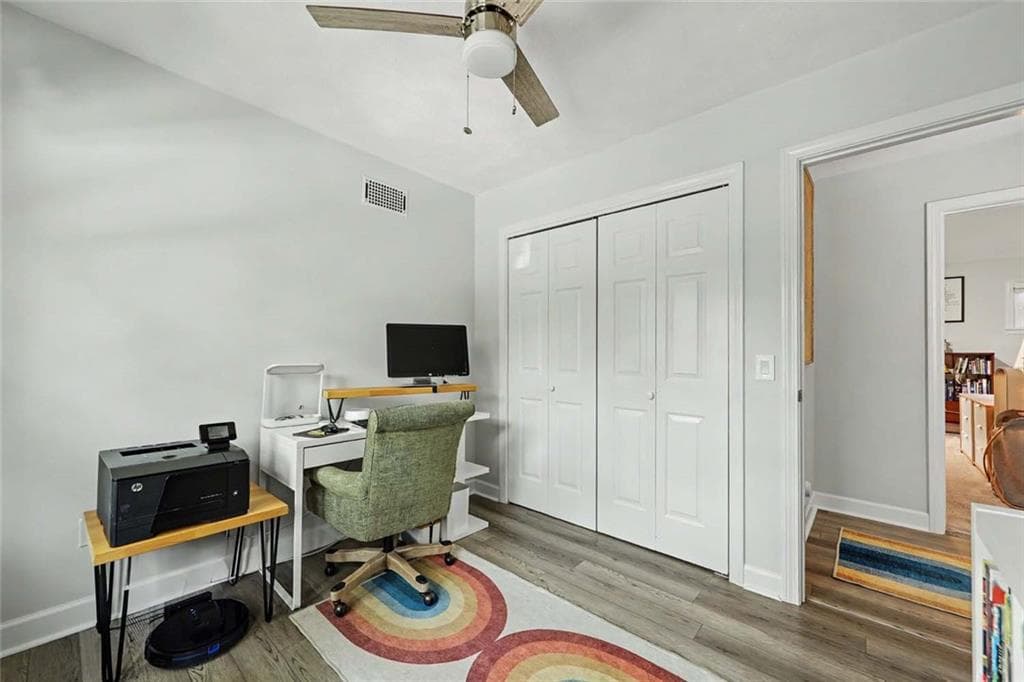 70 Oak Street UNIT B photo 32
