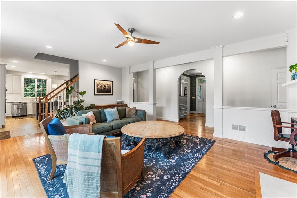 481 Glen Hill Drive photo 3