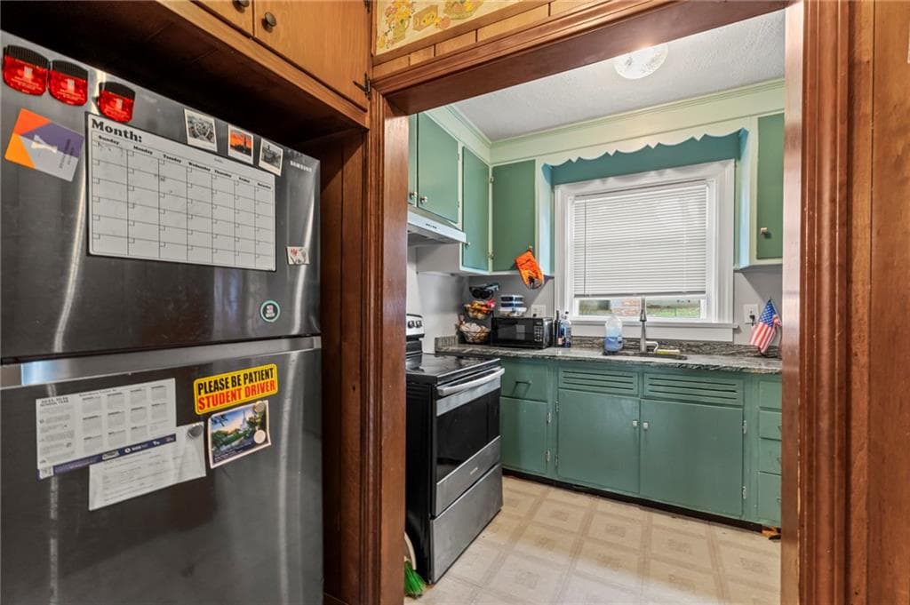 Multi Family at 379 381 Maple Avenue, Barrington, photo 15 of 31