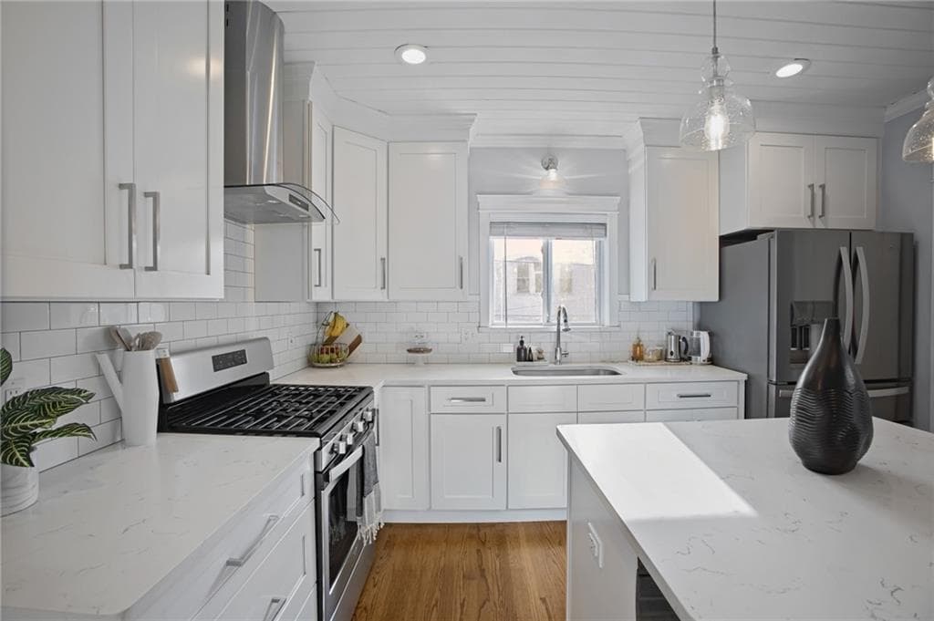 Multi Family at 1171 Chalkstone Avenue, Providence, photo 3 of 35