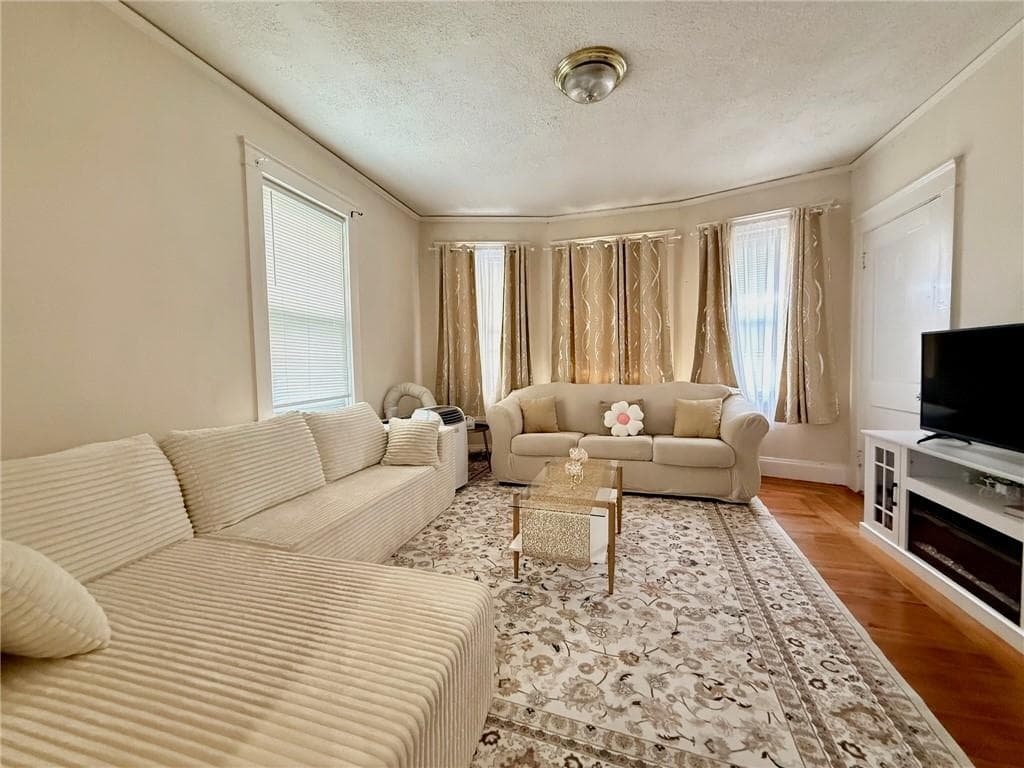 32 34 Richter Street photo 18