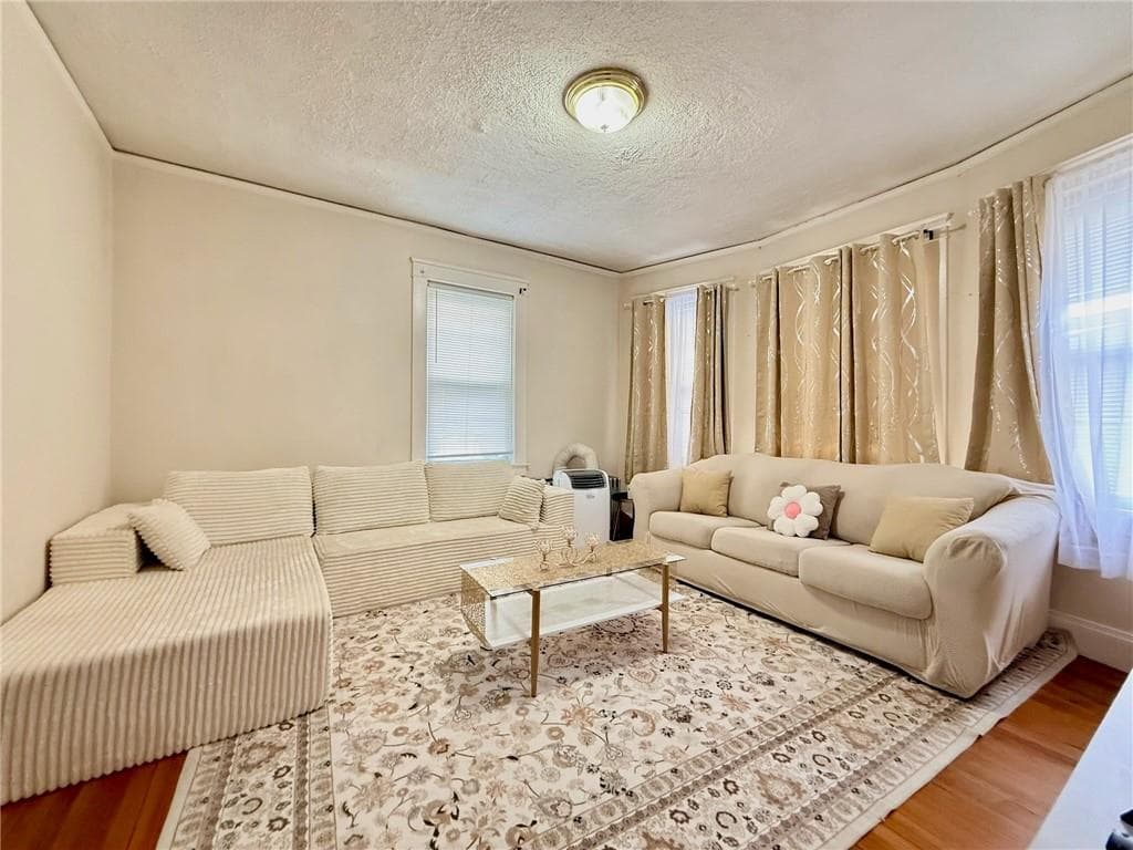 32 34 Richter Street photo 19