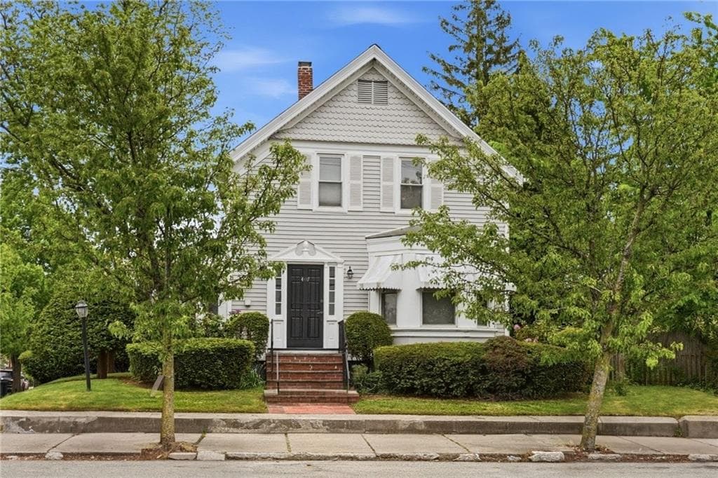 Single Family Residence at 407 Smithfield Avenue, Pawtucket, photo 41 of 50