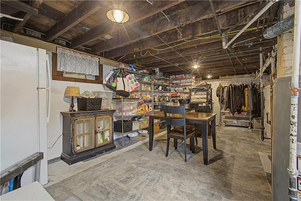 168 Calla Street photo 34