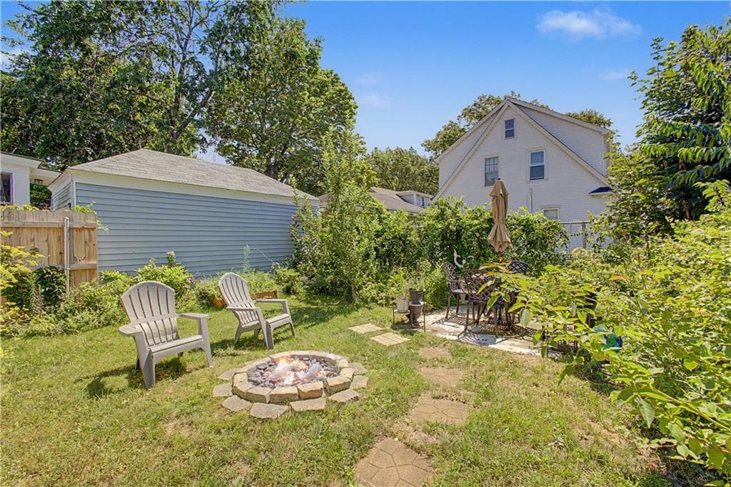 168 Calla Street photo 39