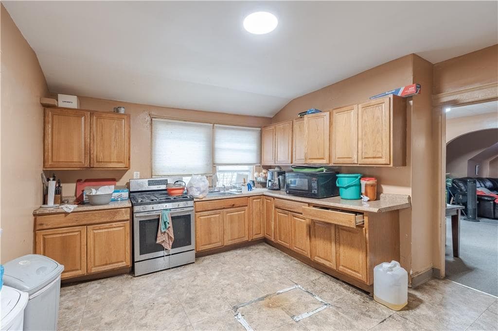 94 Clym Street photo 17