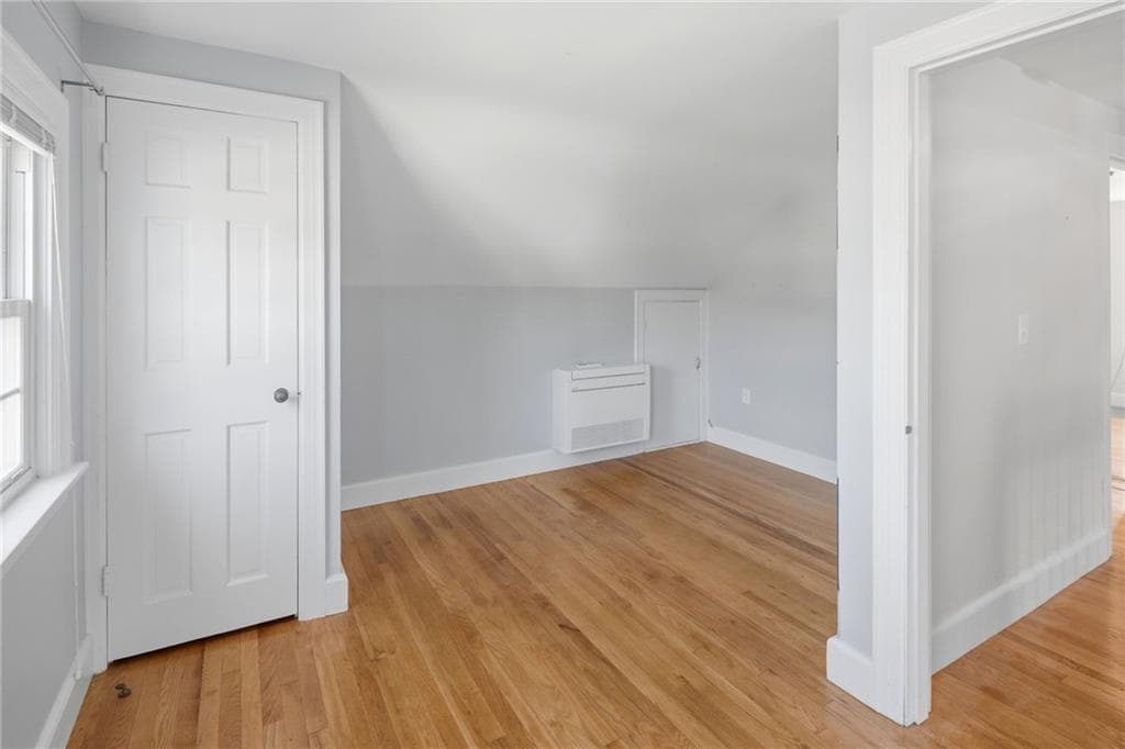 Single Family Residence at 43 Ferrier Drive, Warwick, photo 19 of 28