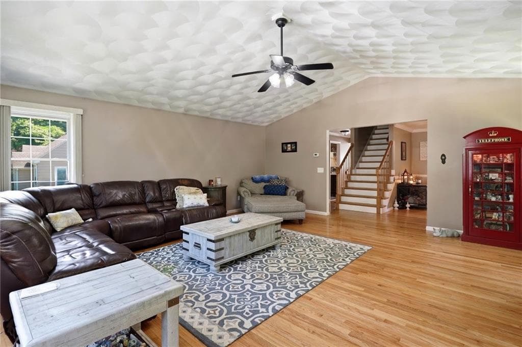 106 1/2 Bishop Hill Road photo 17