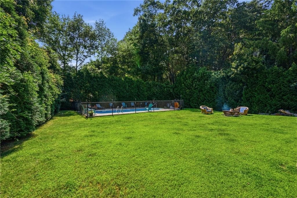 106 1/2 Bishop Hill Road photo 33