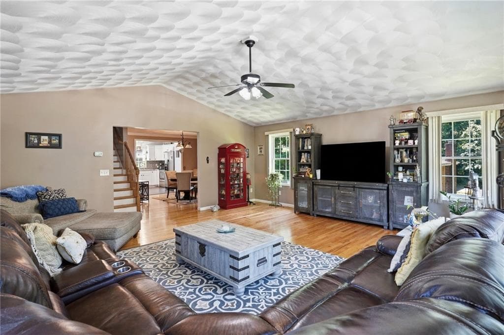 106 1/2 Bishop Hill Road photo 18
