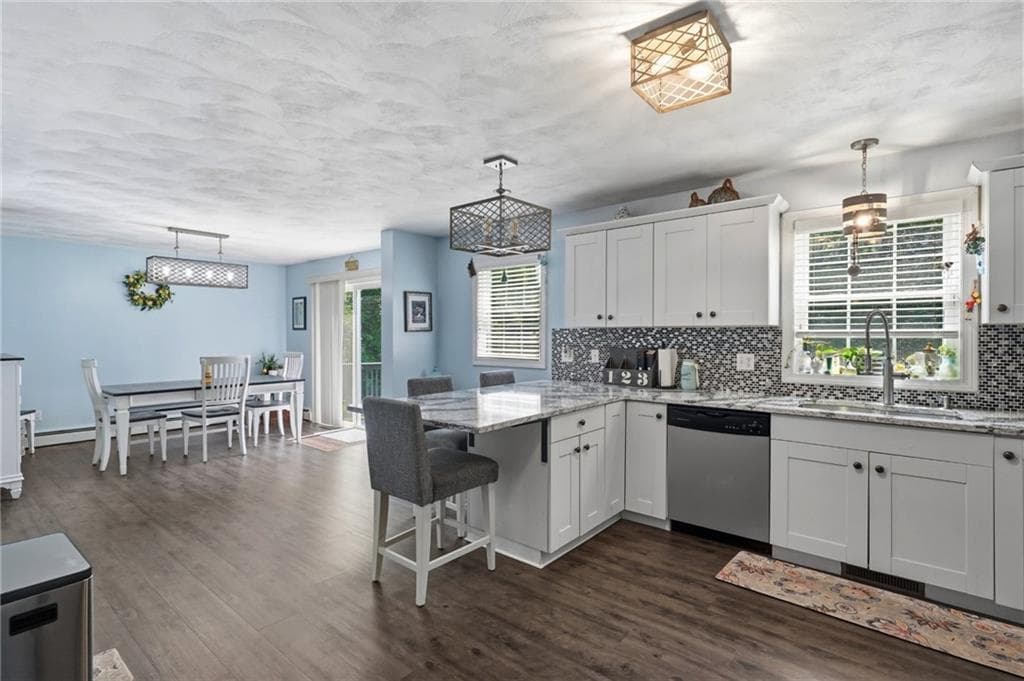 106 1/2 Bishop Hill Road photo 4