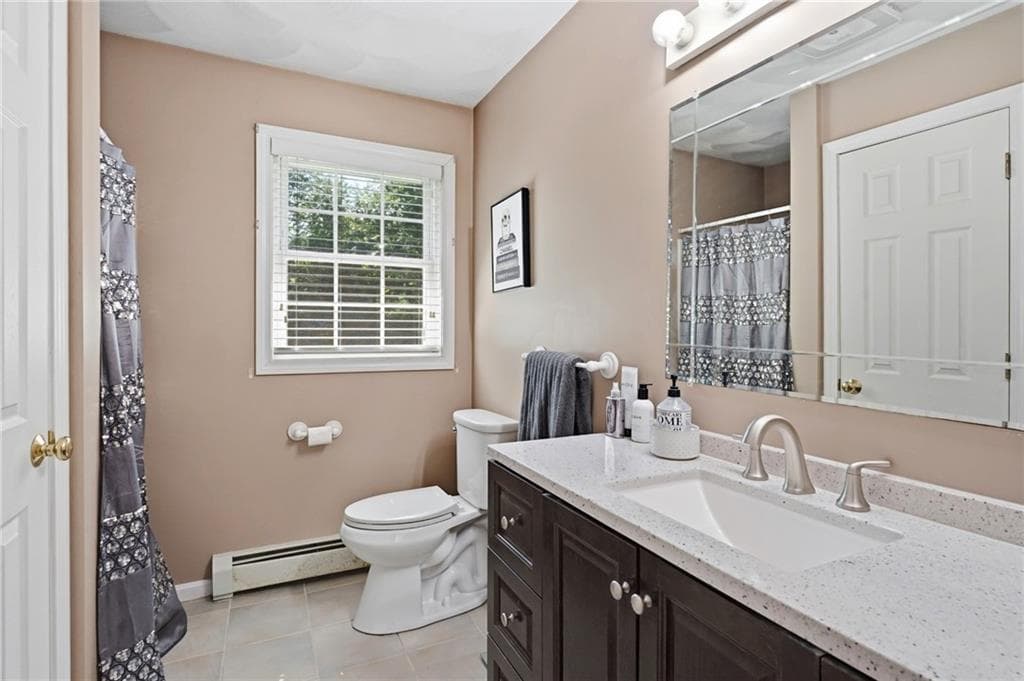 106 1/2 Bishop Hill Road photo 25