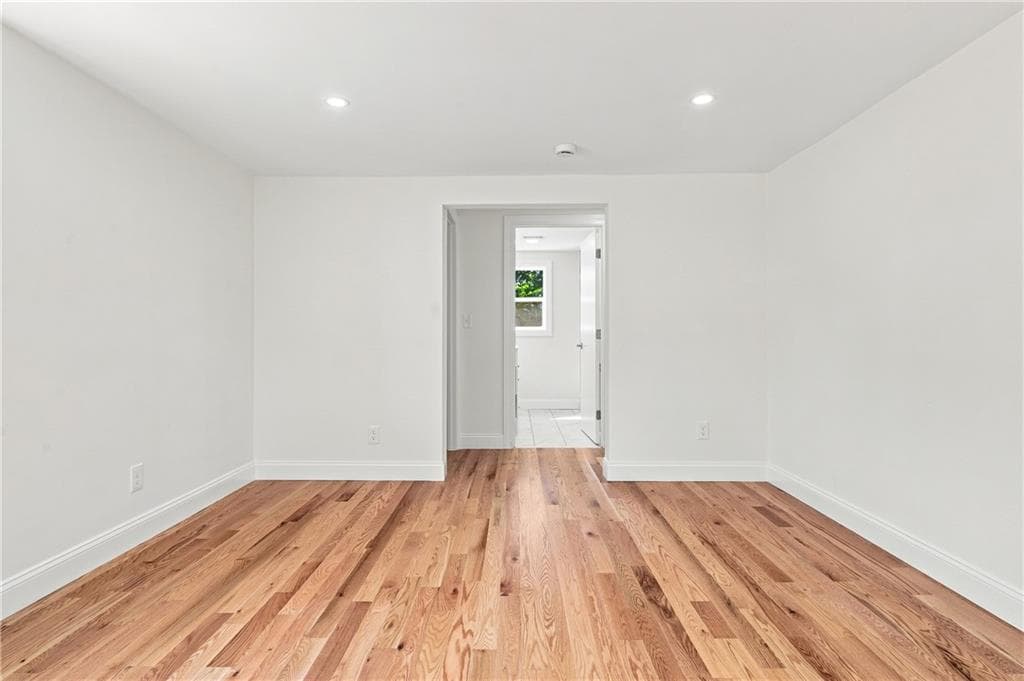 38 Winsor Street photo 13