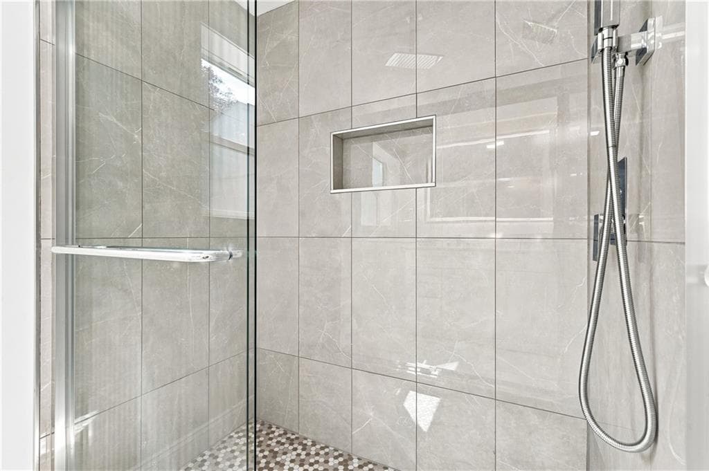 38 Winsor Street photo 17