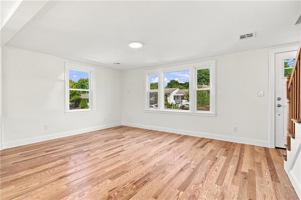 38 Winsor Street photo 22
