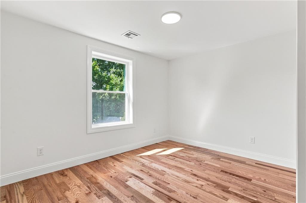 38 Winsor Street photo 7