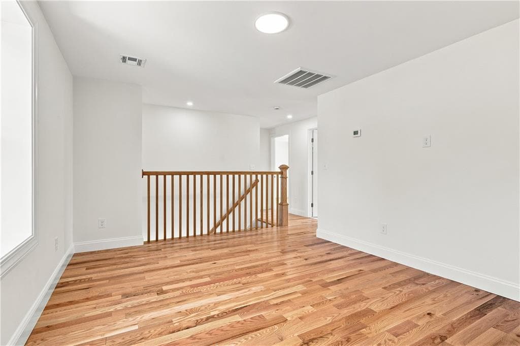38 Winsor Street photo 10