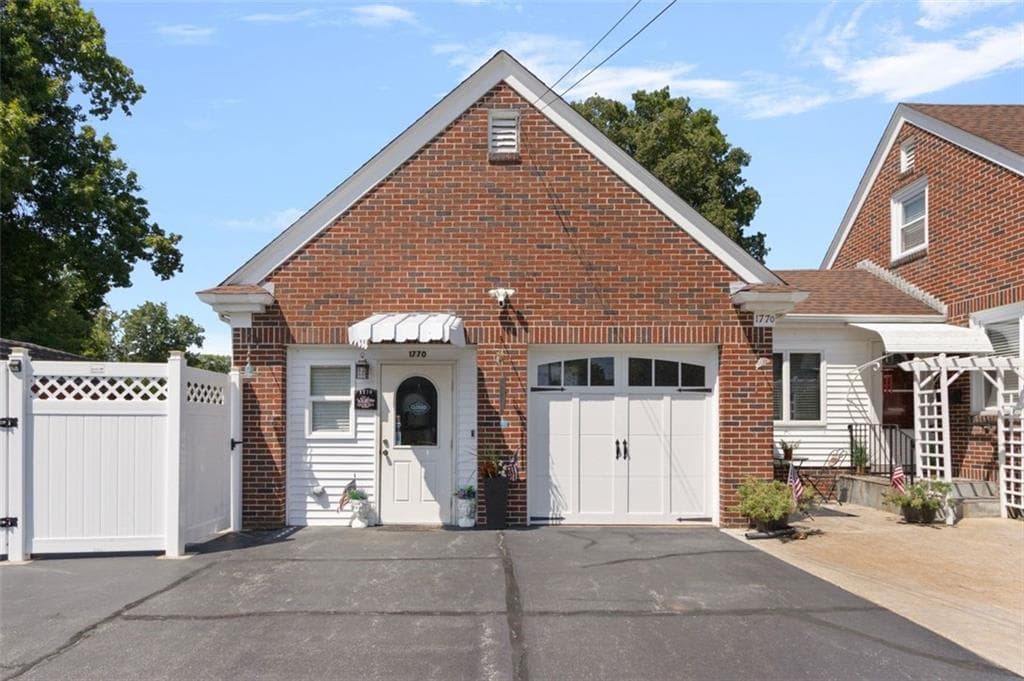 1770 Atwood Avenue photo 49