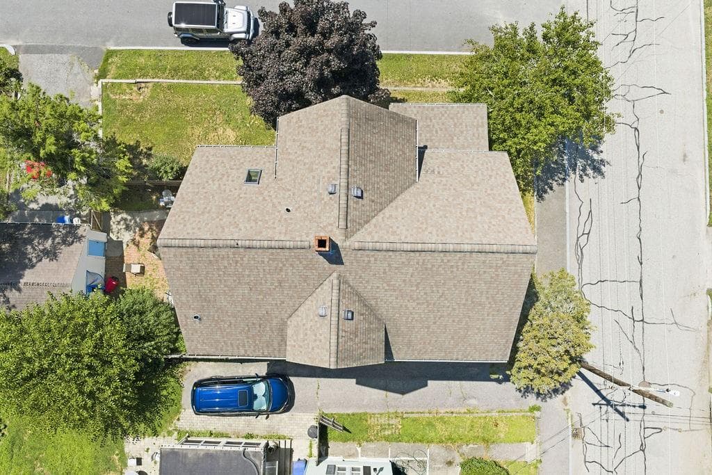 Multi Family at 128 Arnold Street, Lincoln, photo 25 of 46
