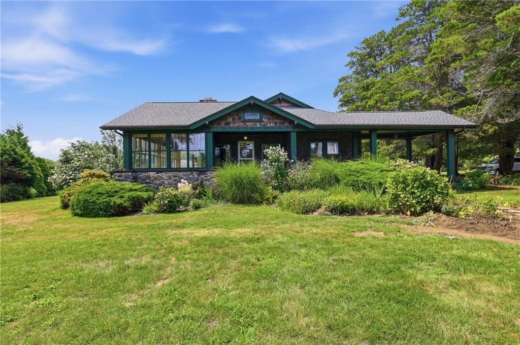 14 Wood Avenue photo 2