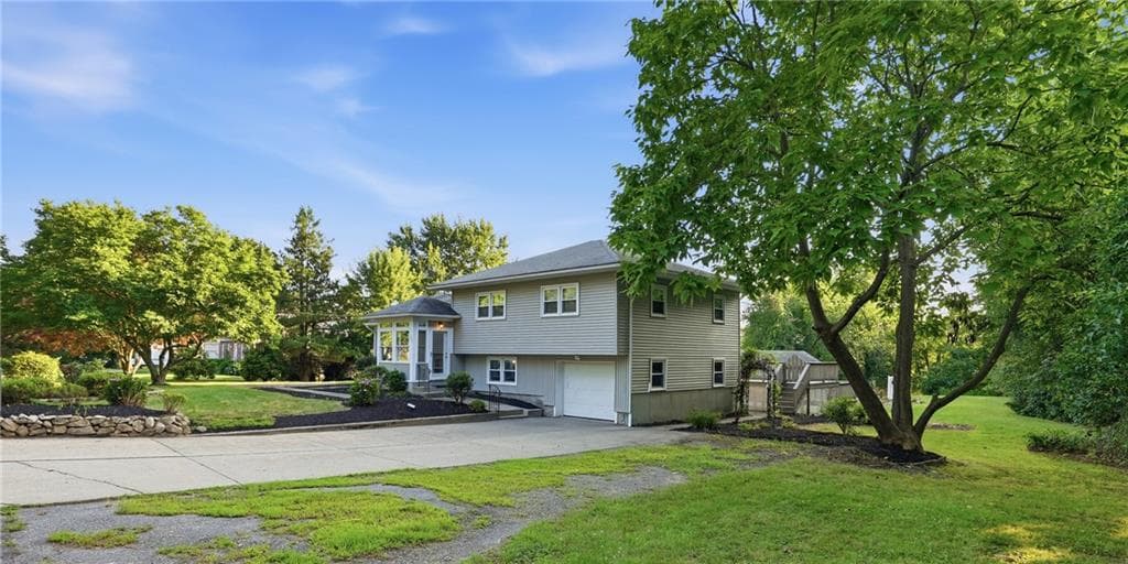 285 Angell Road photo 4