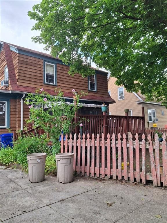 88 Warrington Street photo 10