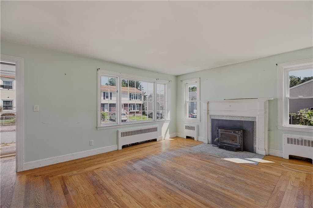 Single Family Residence at 26 West Lawn Avenue, Pawtucket, photo 5 of 26