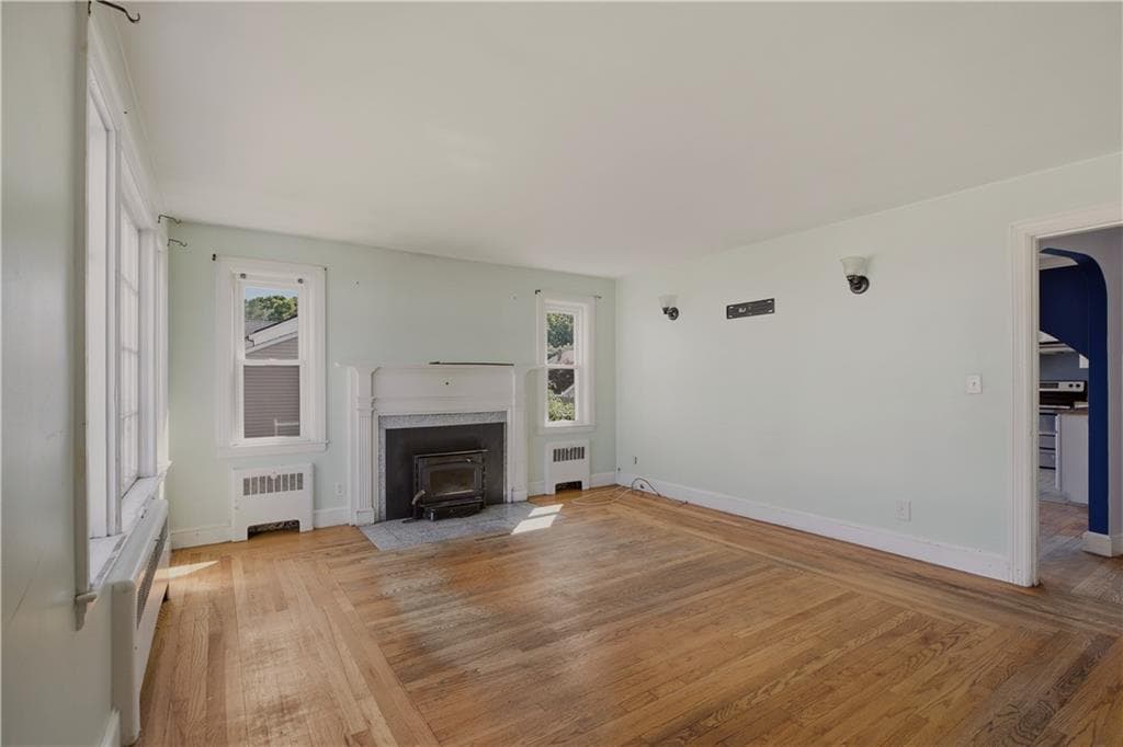 Single Family Residence at 26 West Lawn Avenue, Pawtucket, photo 4 of 26
