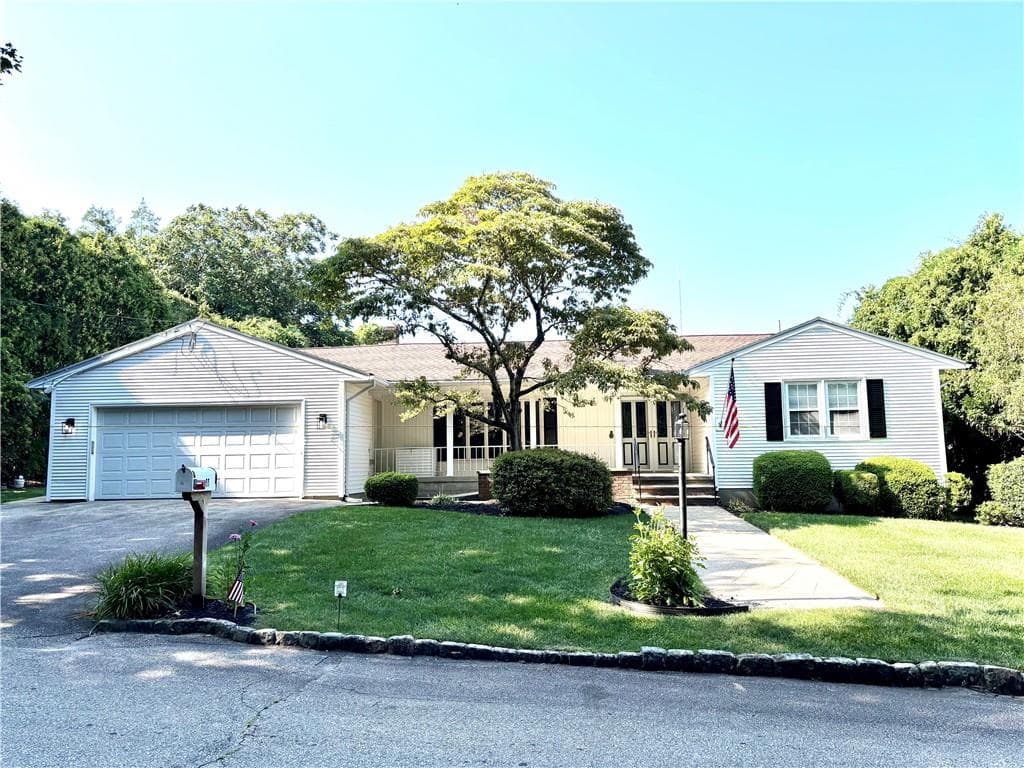 55 Nightingale Avenue photo 2