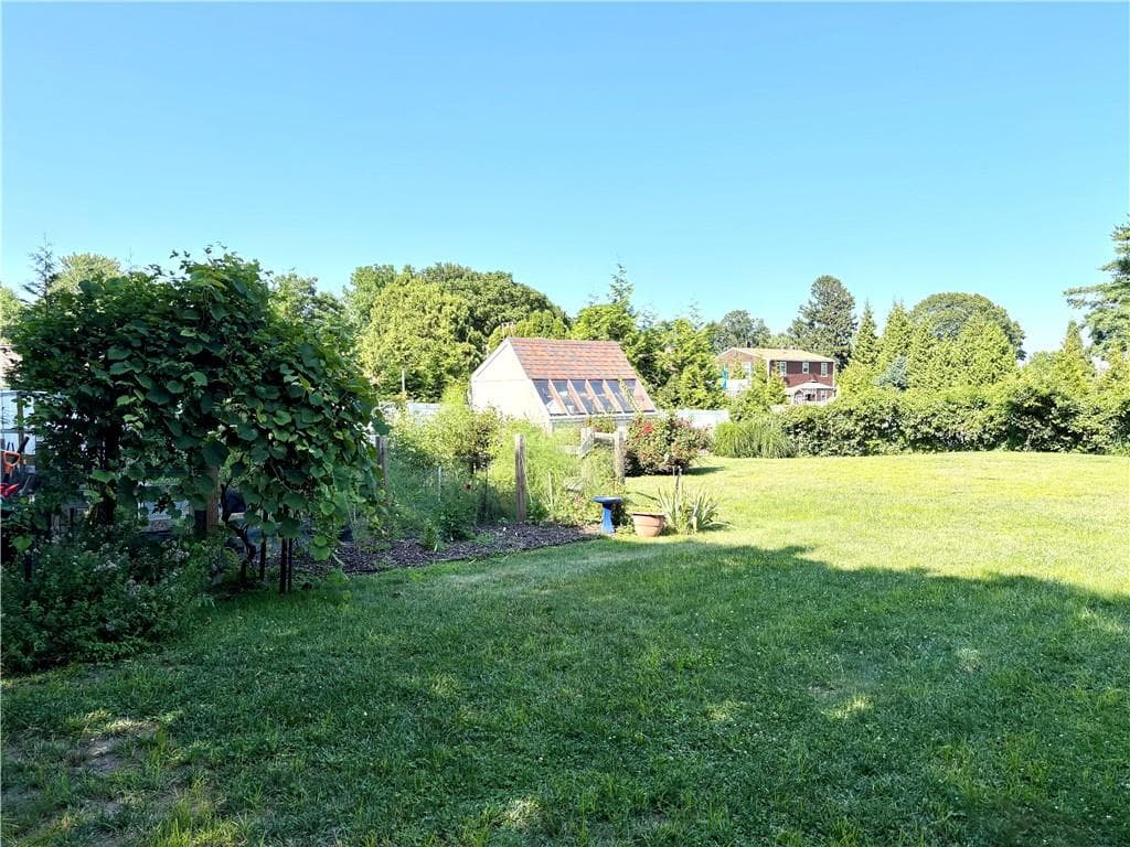 55 Nightingale Avenue photo 6