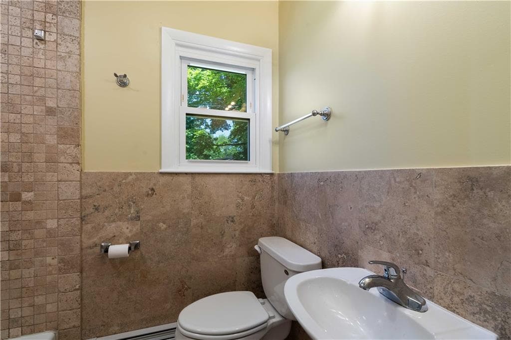 278 Green End Avenue photo 25