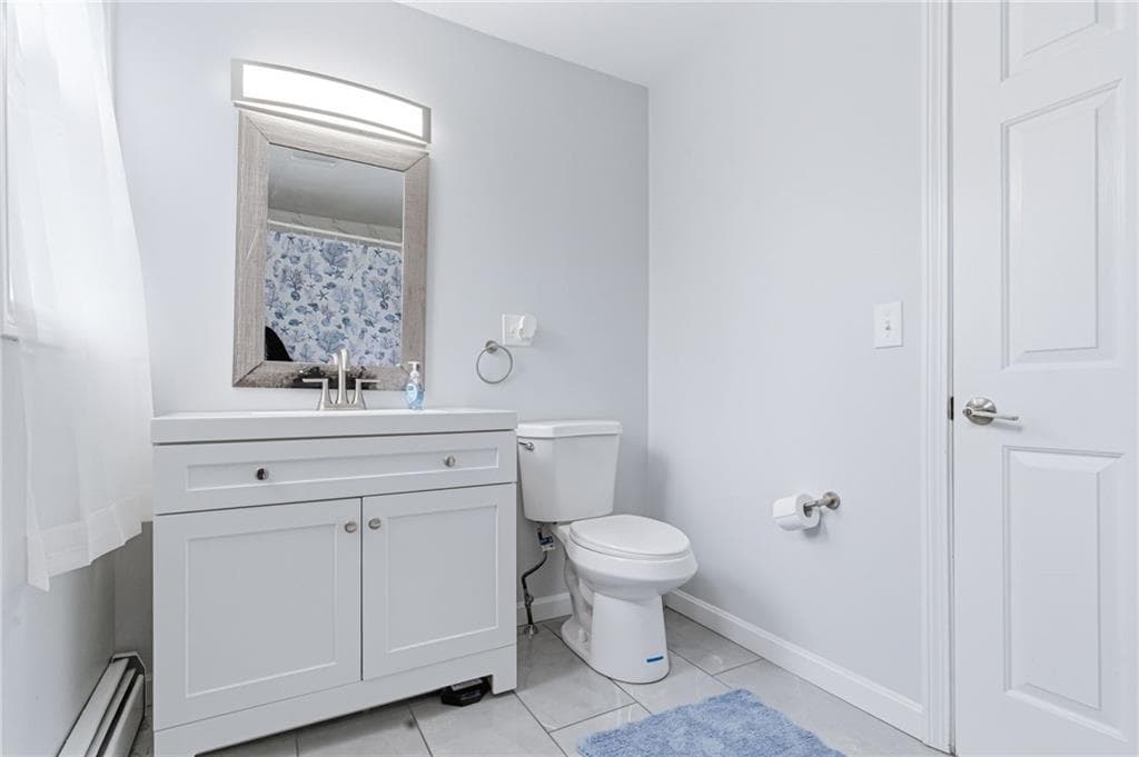 Single Family Residence at 224 Francis Avenue, North Providence, photo 7 of 14