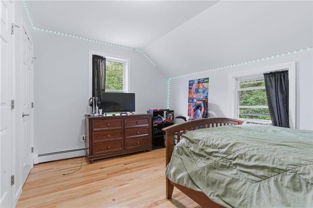 Single Family Residence at 224 Francis Avenue, North Providence, photo 9 of 14