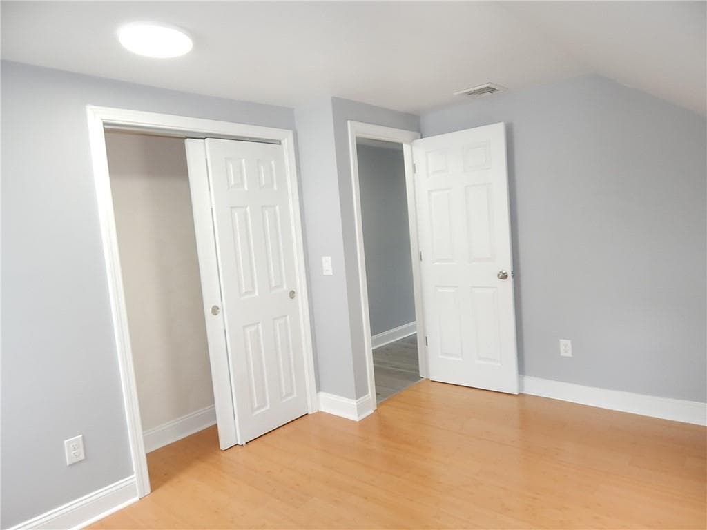 52 Hillwood Street photo 23