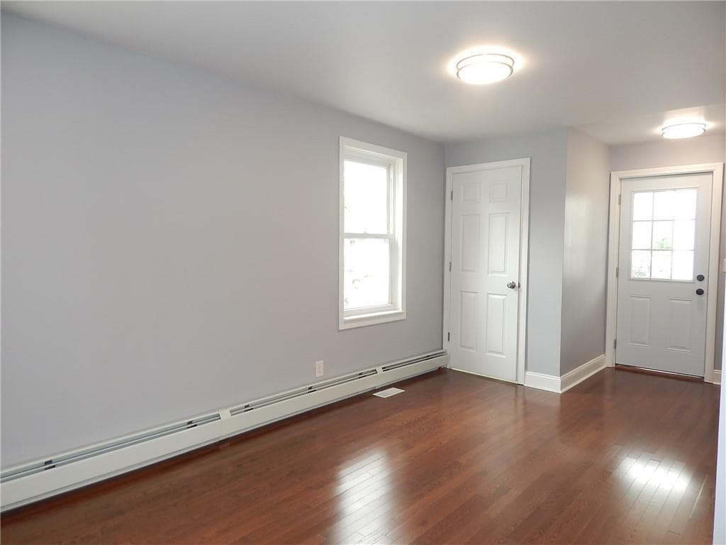 52 Hillwood Street photo 13