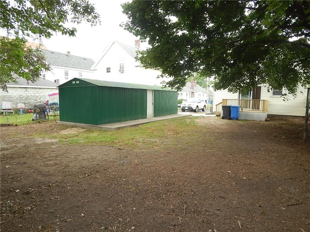 52 Hillwood Street photo 32