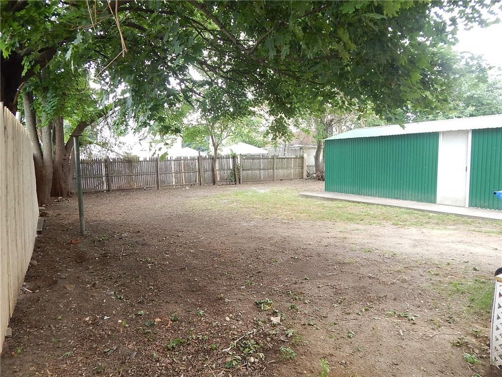52 Hillwood Street photo 31