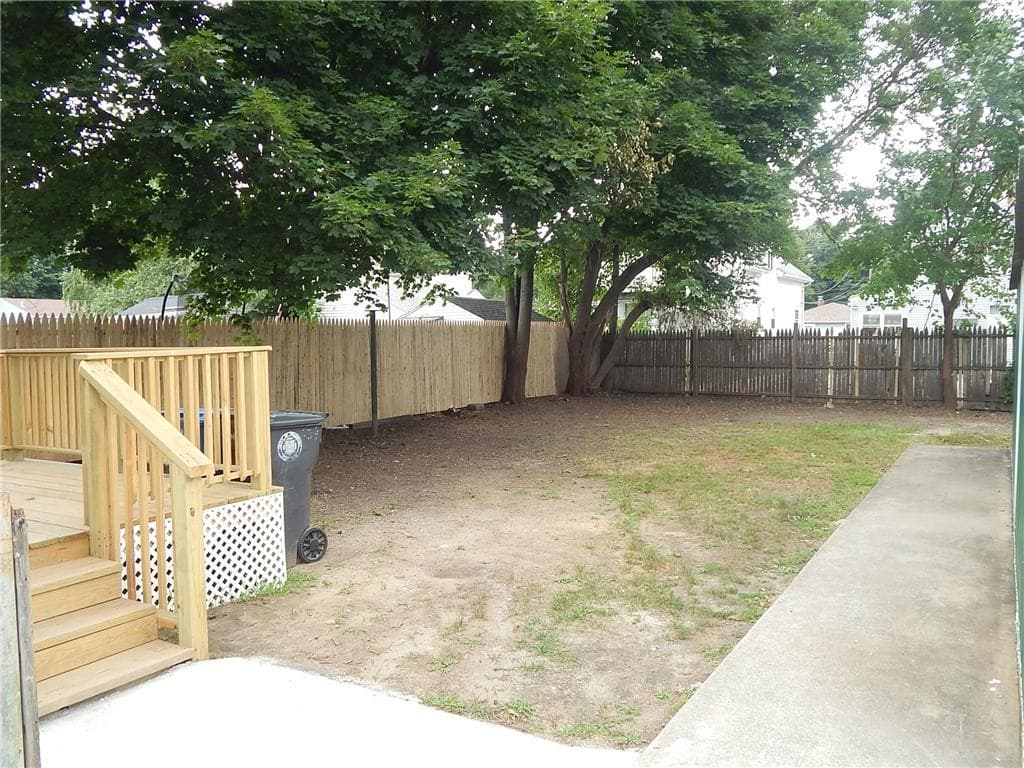 52 Hillwood Street photo 29