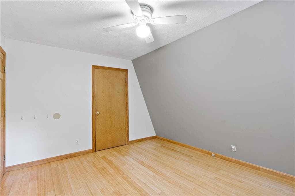 Single Family Residence at 10 Partridge Drive, Exeter, photo 19 of 45