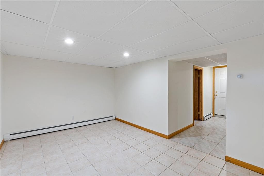 Single Family Residence at 10 Partridge Drive, Exeter, photo 29 of 45