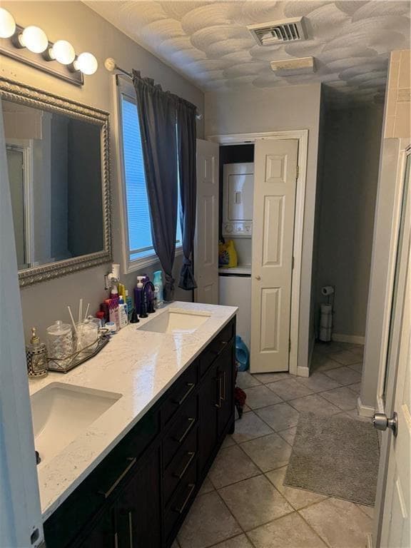 Single Family Residence at 210 Pinecrest Drive, Pawtucket, photo 12 of 29