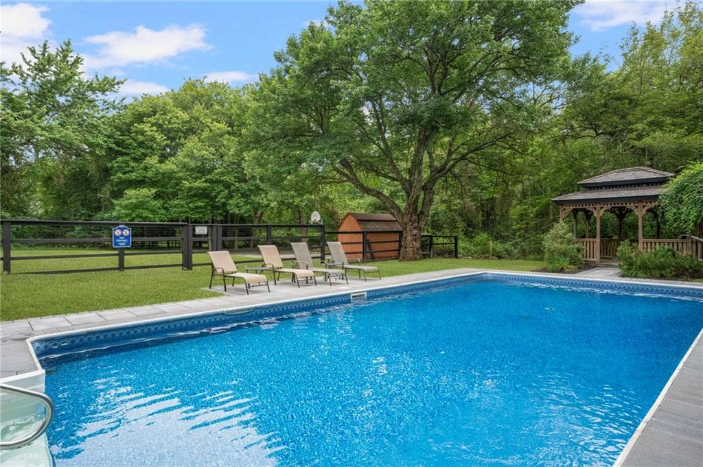 572 Green Hill Beach Road photo 45