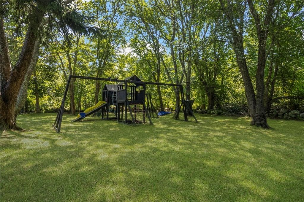 572 Green Hill Beach Road photo 48