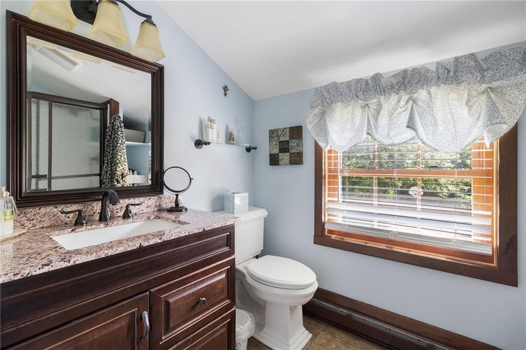 572 Green Hill Beach Road photo 31