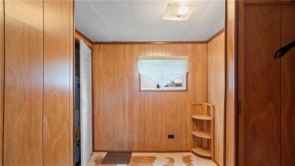 979 5 Toll Gate Road photo 13