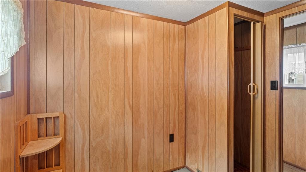 979 5 Toll Gate Road photo 14