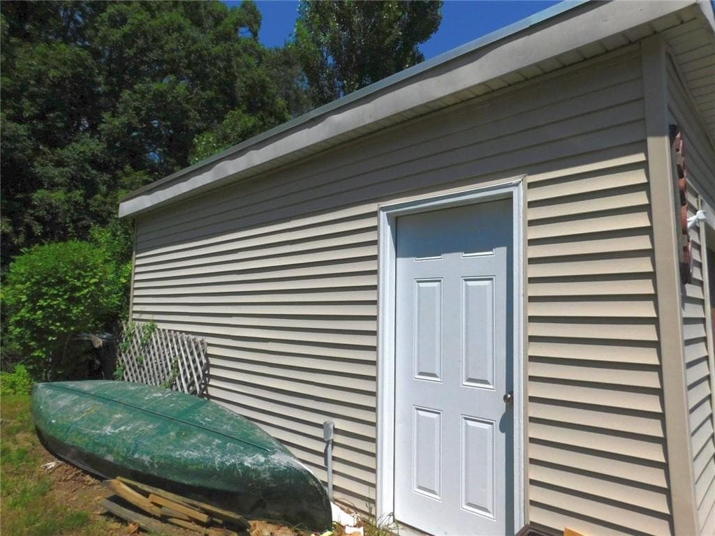 Single Family Residence at 8 C KINGSTOWN Road, Richmond, photo 14 of 22