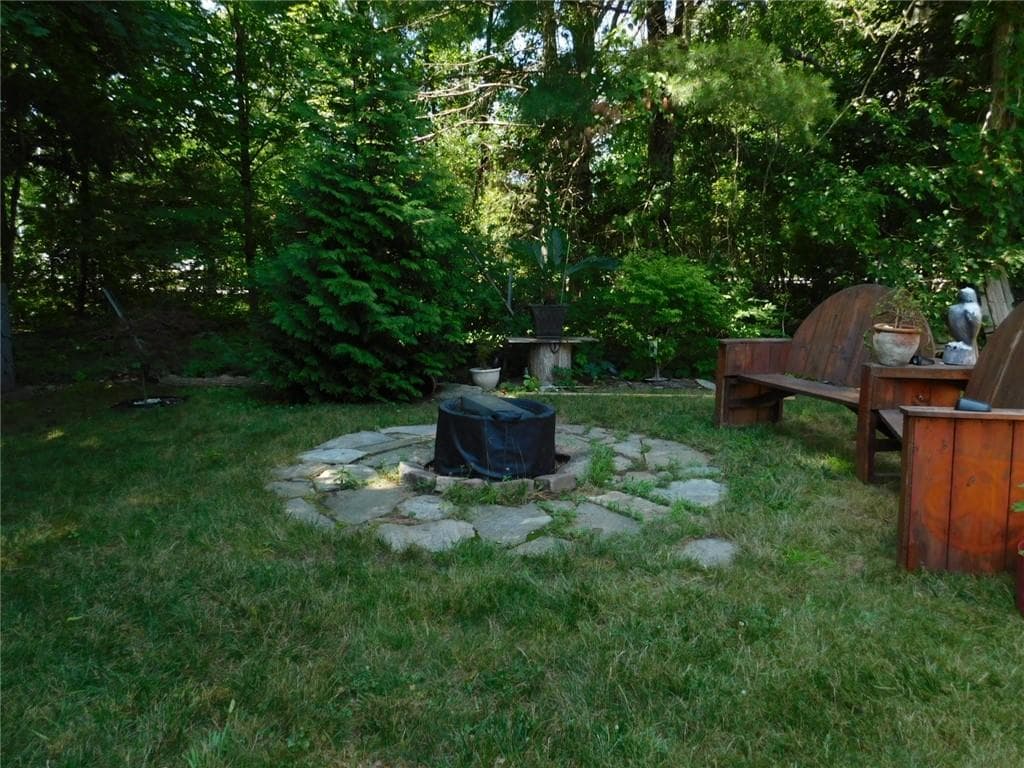 Single Family Residence at 8 C KINGSTOWN Road, Richmond, photo 21 of 22